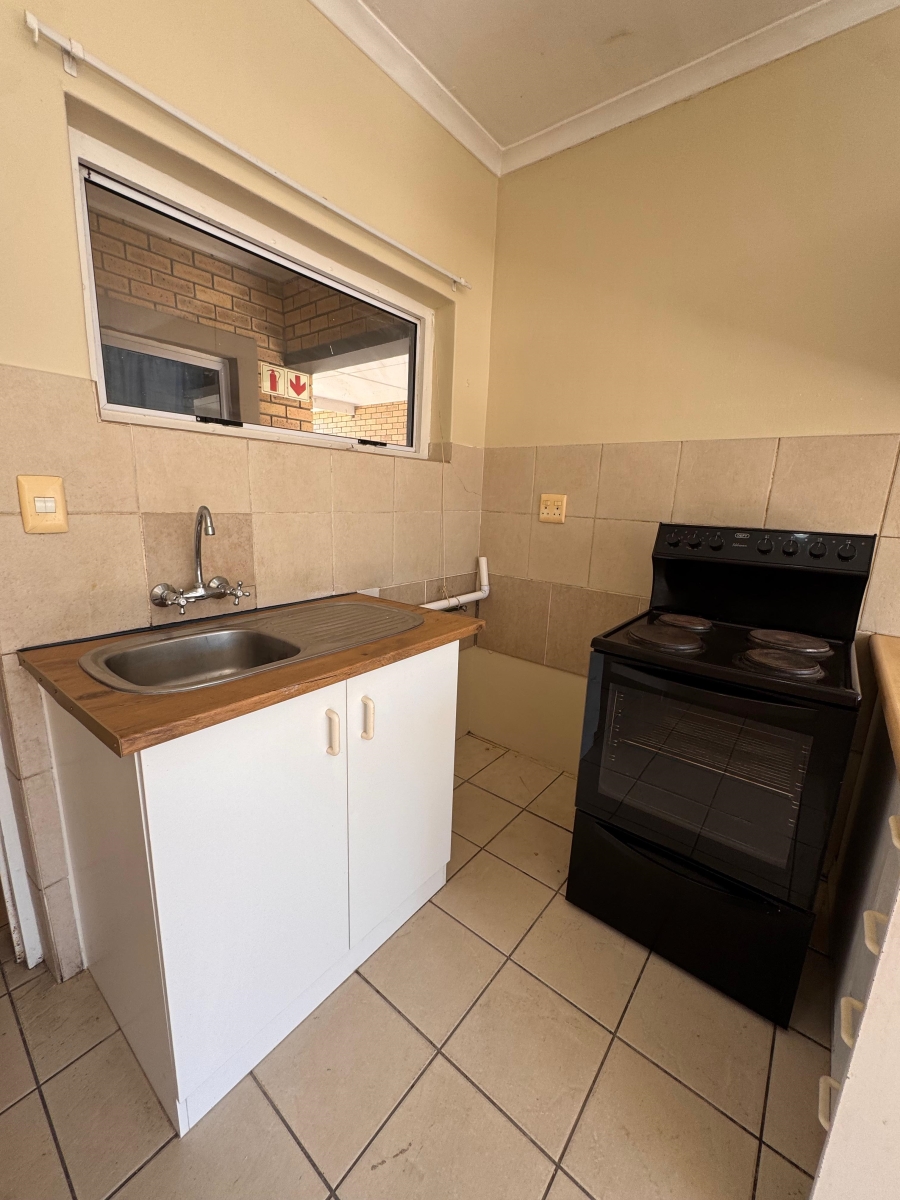 To Let 2 Bedroom Property for Rent in Strand Central Western Cape
